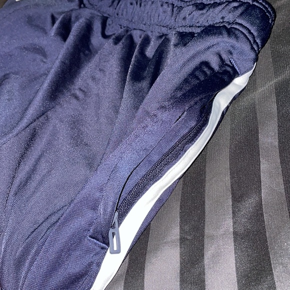 ADIDAS SMALL MENS BLUE SHORTS - Picture 4 of 4